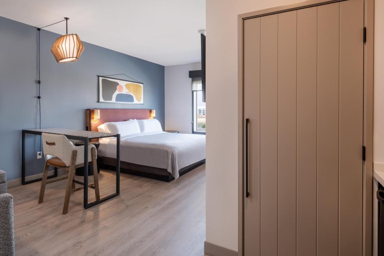 King Room - Mountain View