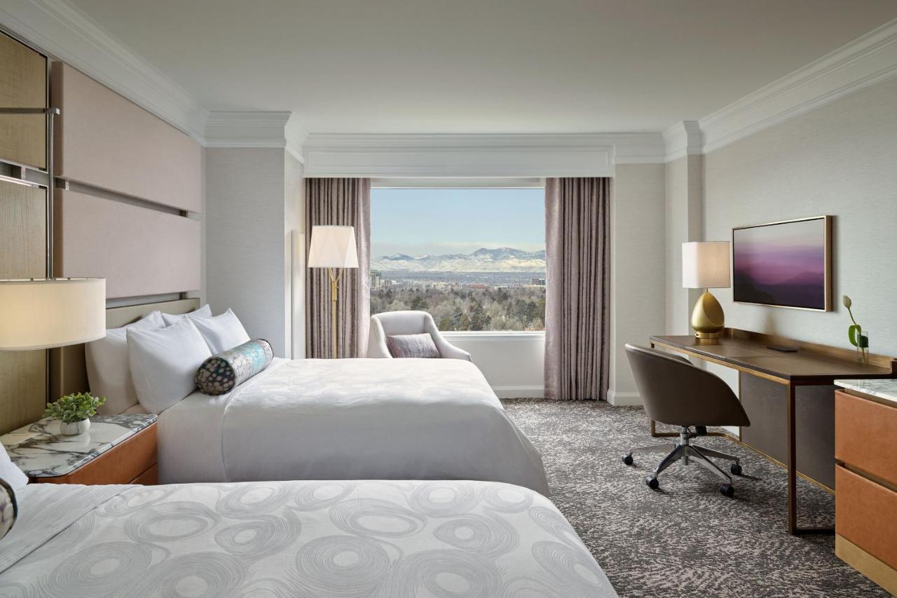 Queen Room with Two Queen Beds and Mountain View,1419287448:JPEG