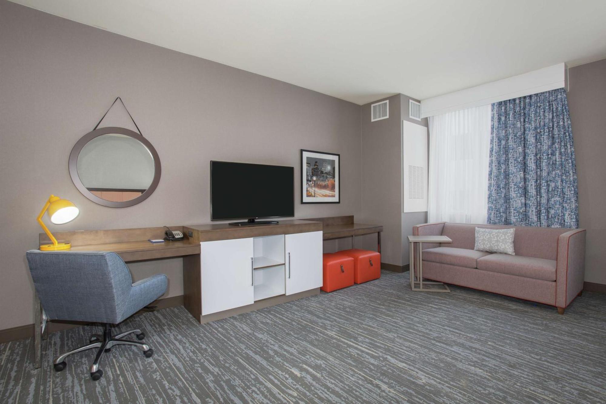 Queen Studio Suite with Two Queen Beds and Sofa Bed - Non-Smoking,1552125787:JPEG
