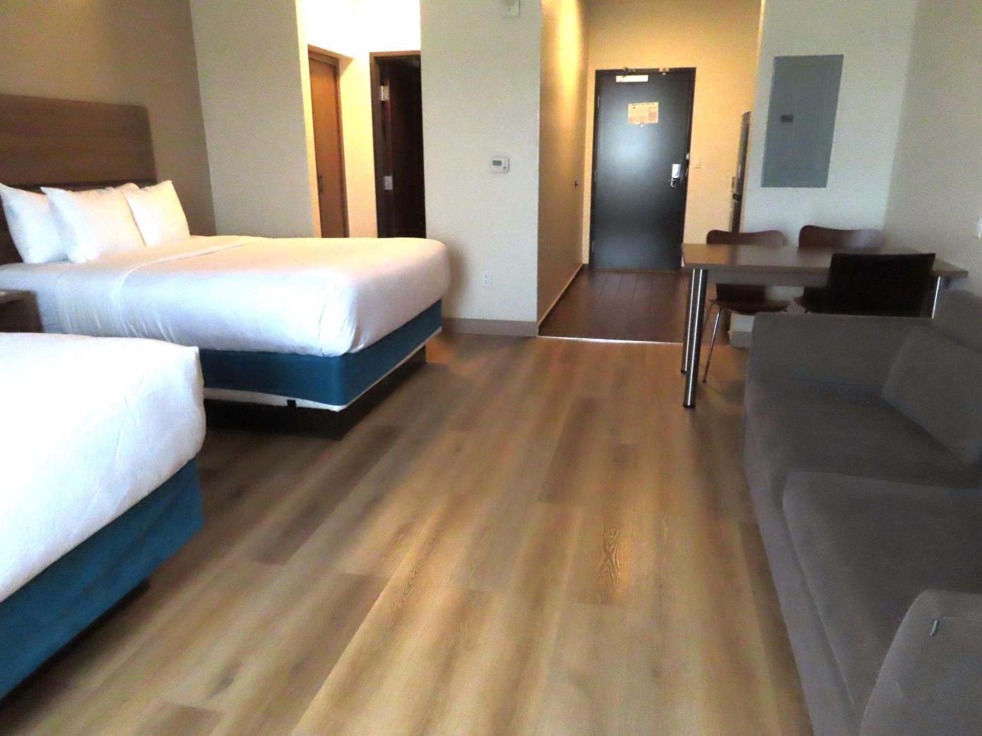 Suite with Two Queen Beds - Accessible/Non-Smoking,1652789075:JPEG