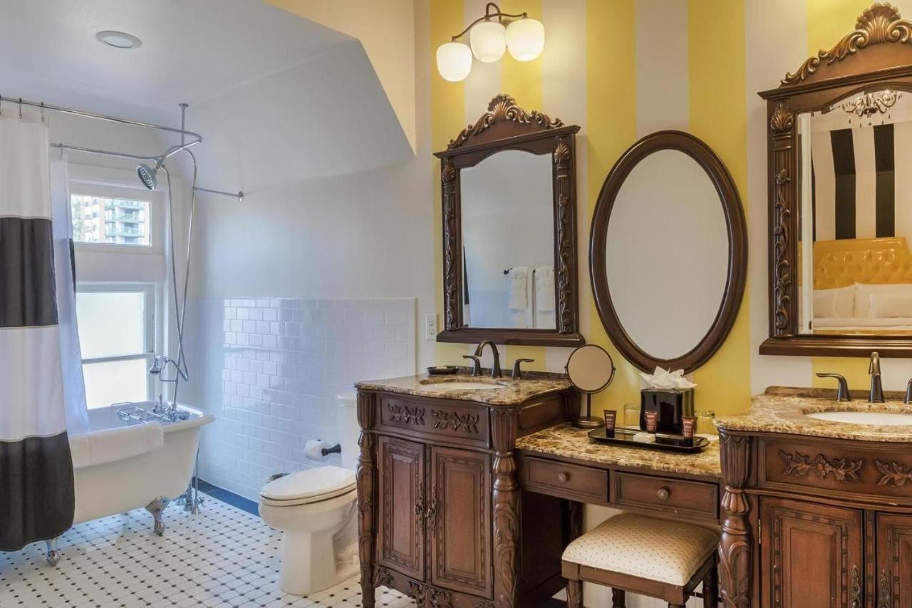Queen Suite