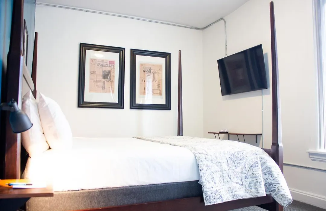 11Th Avenue Hostel-1