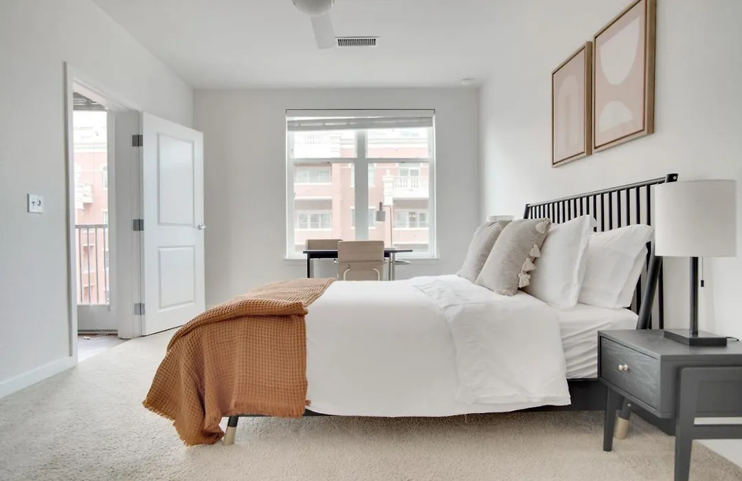 Uptown 1Br W Wd Gym Pool Nr Rino Bars Den-196-1