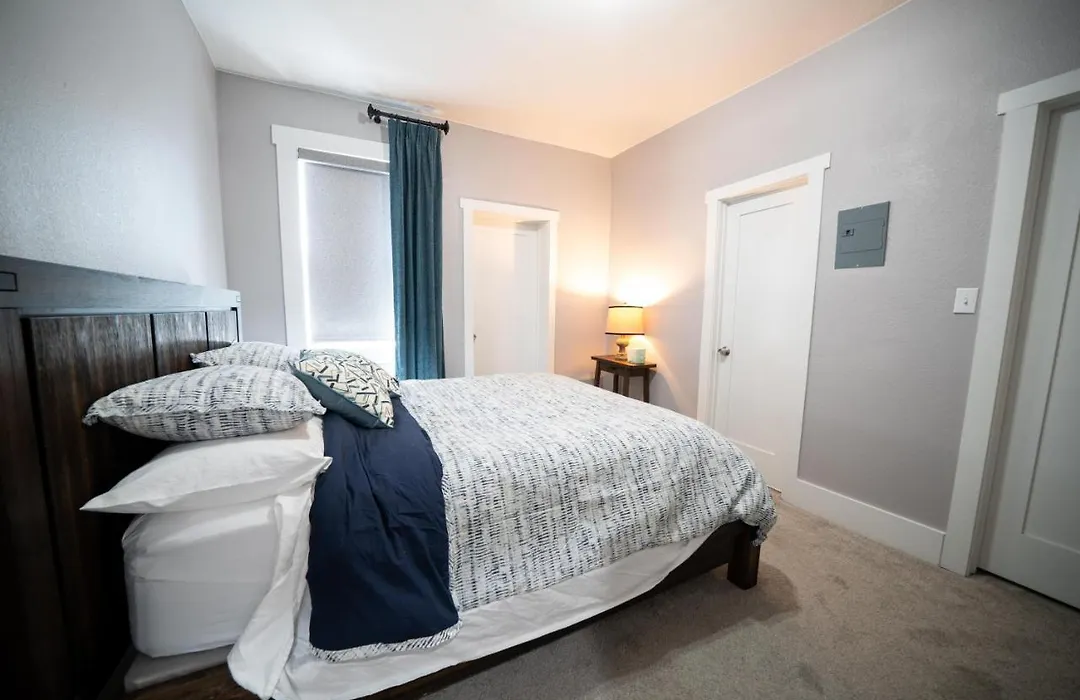 575 Inca St-1