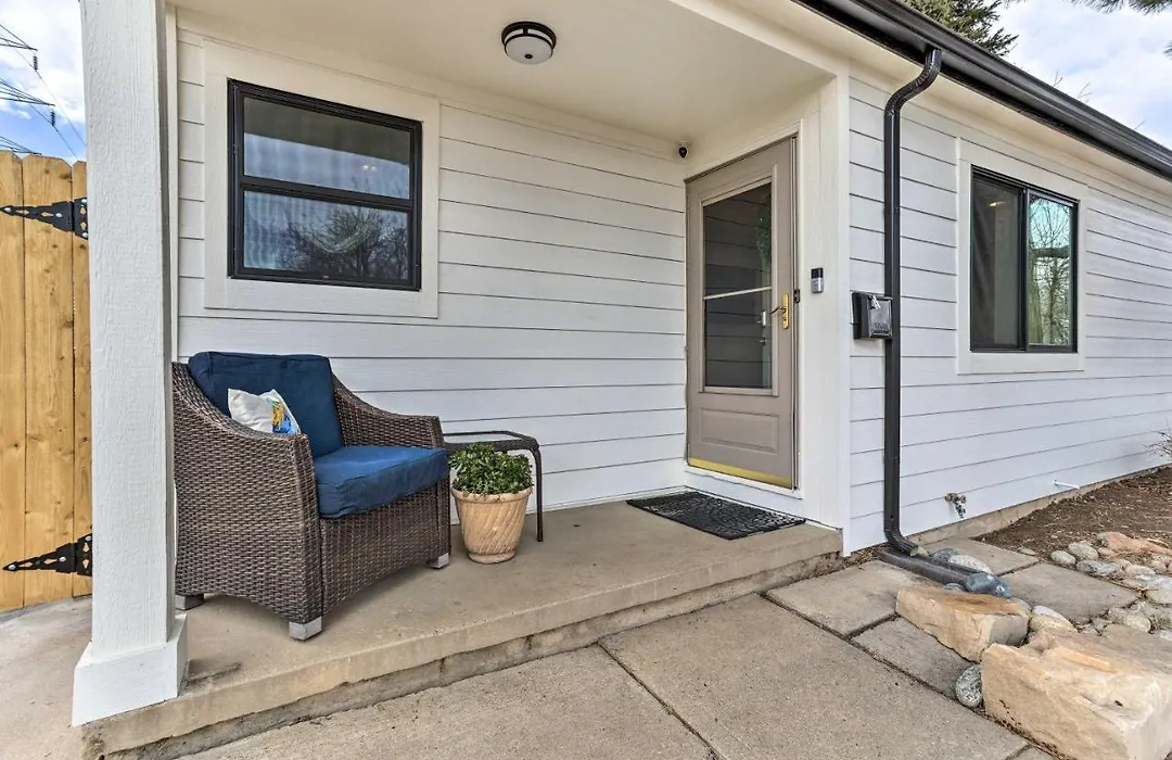 3 Mi To Empower Field Denver Home With Fire Pit-1
