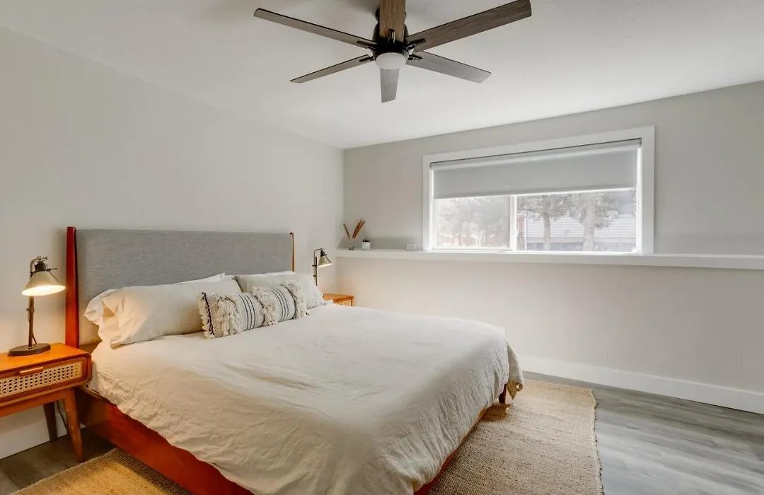 Lovely Denver Vacation Rental Central Location!-1