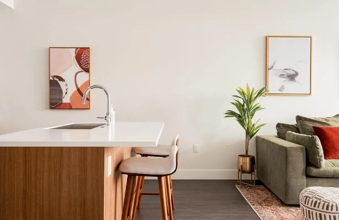 Modern Lifestyle - City View - Pet-Friendly - Zuni-1