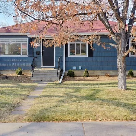 4 Bed Rooms + More Denver Home Quiet Neighborhood-3