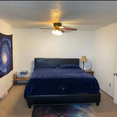 420 Friendly Shared Home Black Space Room-3