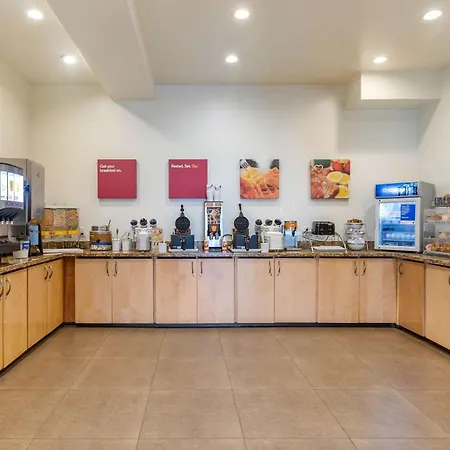 Mainstay Suites Near Denver Downtown-3