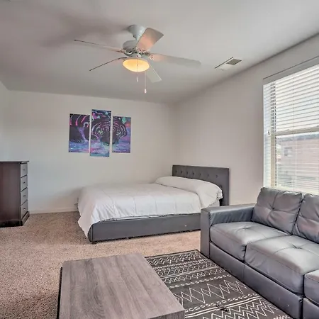 Less Than Half Mi To Central Park Spacious Denver Townhome-3