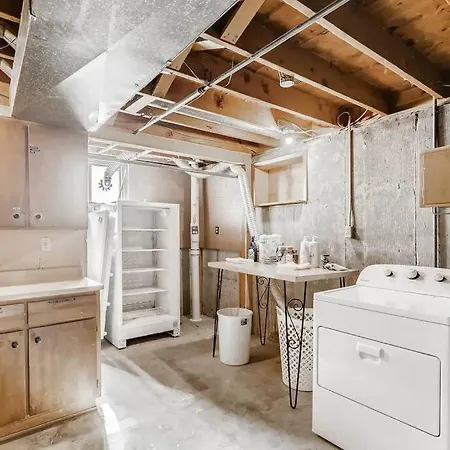 Denver Home Base Central Location 5Br 3Ba-2