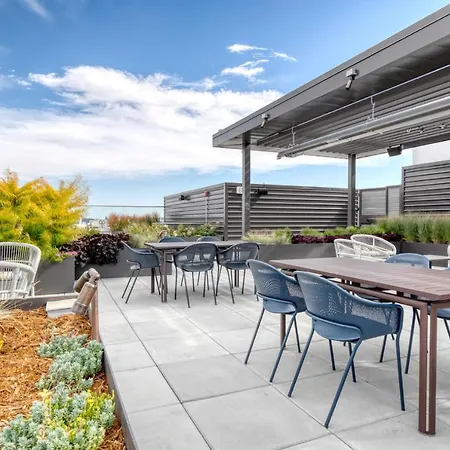 Sloans Lake 1Br W Roof Gym Wd Nr Park Den-161-2