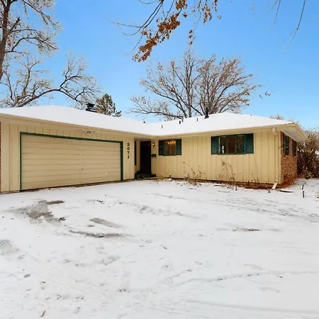 Denver 5 King Bed, Huge House With 2 Kitchens Yard-2