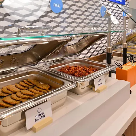 Holiday Inn Express Denver Downtown By Ihg-3