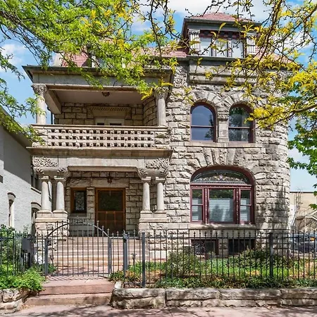Historic Denver Apt Steps From Fillmore Theatre-3
