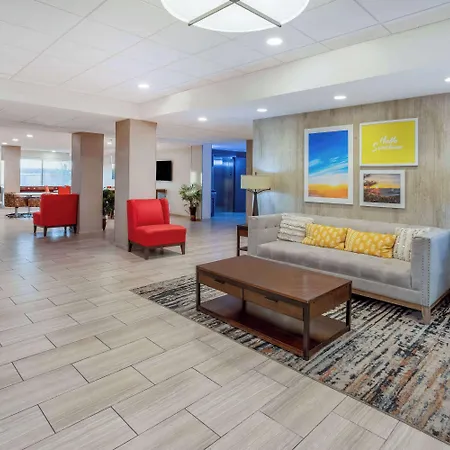 Days Inn & Suites By Wyndham Denver International Airport-2