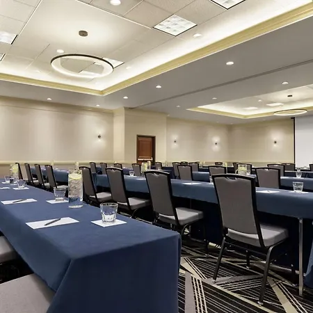 Embassy Suites By Hilton Denver International Airport-3