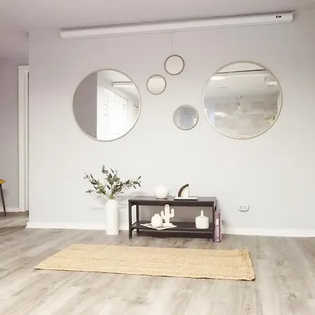 Family-Friendly Retreat 30-Night Minimal-2
