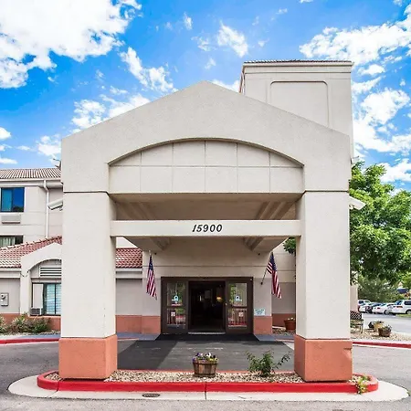 Econo Lodge Denver International Airport-3